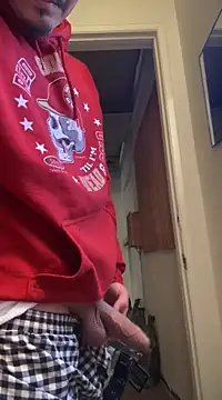 Snapshot of PeterGrandee chatting on January 2025 09:43:01 PM PeterGrandee online show from January 2025 09:43:01 PM