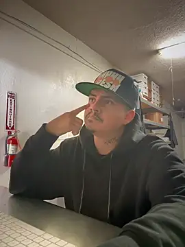 Snapshot of PeterGrandee chatting on January 2025 09:10:01 PM PeterGrandee online show from January 2025 09:10:01 PM