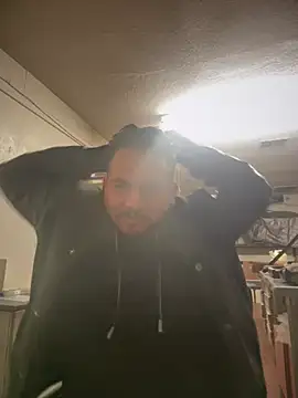 Snapshot of PeterGrandee chatting on February 2025 06:27:02 PM PeterGrandee online show from February 2025 06:27:02 PM