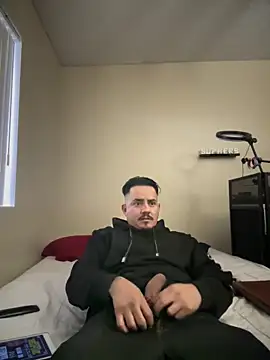 Snapshot of PeterGrandee chatting on February 2025 11:26:02 PM PeterGrandee online show from February 2025 11:26:02 PM