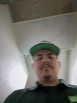 Snapshot of PeterGrandee chatting on February 2025 08:31:01 PM PeterGrandee online show from February 2025 08:31:01 PM