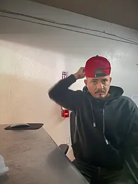 Snapshot of PeterGrandee chatting on March 2025 05:54:02 PM PeterGrandee online show from March 2025 05:54:02 PM