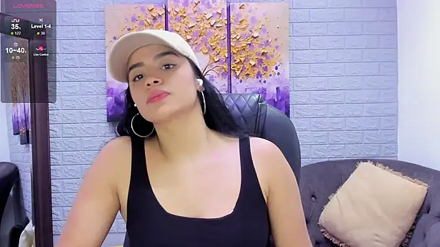 Paula Desousa online show from October 2025 07:32:01 PM