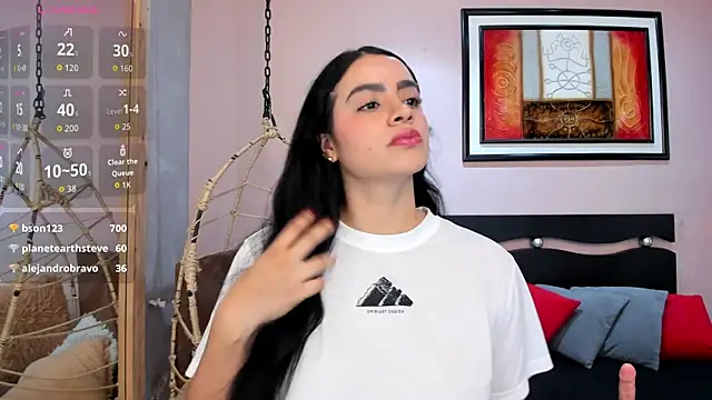 Paula Desousa online show from June 2026 07:45:01 PM