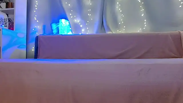 Imcarrieberry online show from February 2025 05:26:02 PM