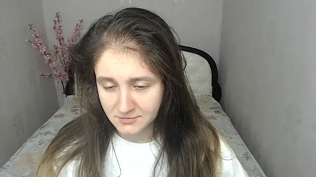 Holliy Cooper online show from December 2025 08:53:02 AM