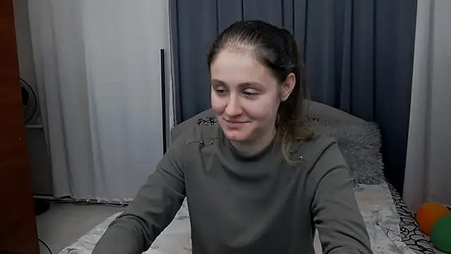 Holliy Cooper online show from March 2026 08:59:01 AM