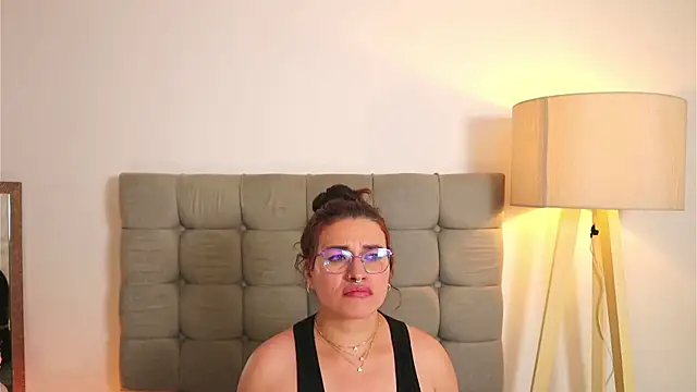 Snapshot of alix_bay chatting on January 2025 02:15:01 AM alix bay online show from January 2025 02:15:01 AM