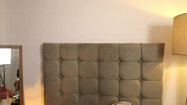 Snapshot of alix_bay chatting on February 2025 08:10:02 PM alix bay online show from February 2025 08:10:02 PM