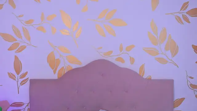 Snapshot of alix_bay chatting on September 2025 09:18:01 PM alix bay online show from September 2025 09:18:01 PM