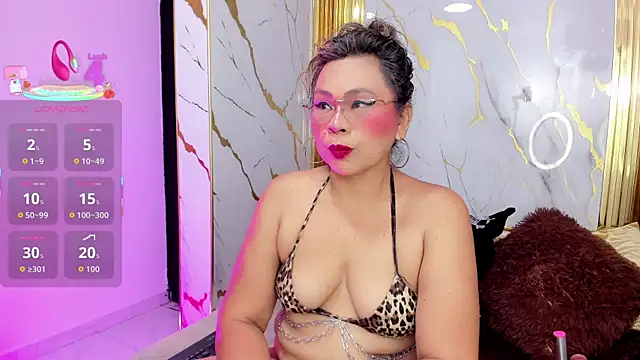 dianamilf online show from November 2025 02:56:01 AM