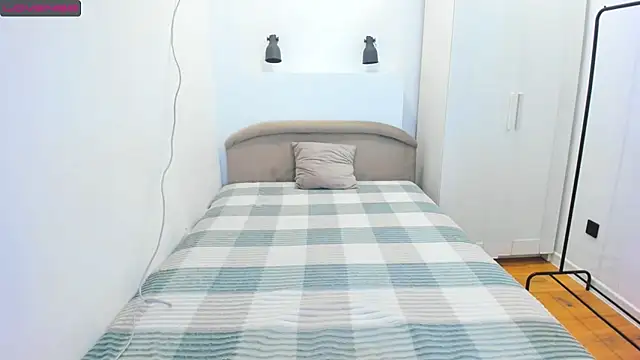 Snapshot of liloneforyou chatting on October 2025 12:58:01 PM liloneforyou online show from October 2025 12:58:01 PM