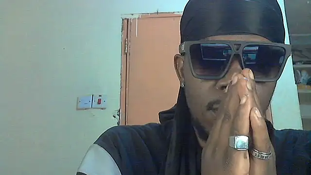 Snapshot of BIGDICKMULLAH chatting on October 2025 12:19:02 AM BIGDICKMULLAH online show from October 2025 12:19:02 AM