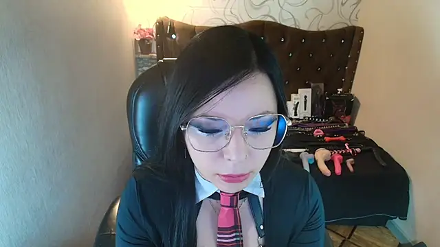HannaCarrter online show from April 2026 01:41:02 PM
