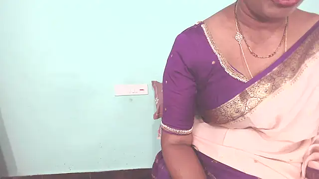 Snapshot of shrutitelugu69 chatting on June 2026 07:33:02 AM shrutitelugu69 online show from June 2026 07:33:02 AM