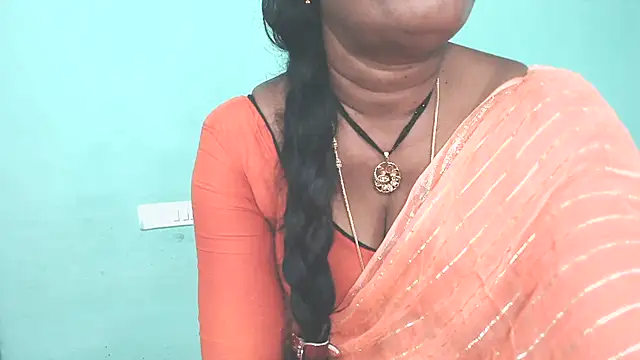 Snapshot of shrutitelugu69 chatting on August 2026 05:15:01 PM shrutitelugu69 online show from August 2026 05:15:01 PM