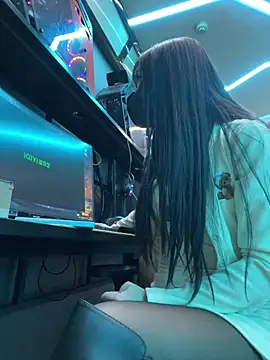 Asia-Lynn online show from January 2026 11:05:01 AM