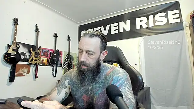 Snapshot of StevenRiseNYC chatting on October 2025 02:19:01 AM StevenRiseNYC online show from October 2025 02:19:01 AM