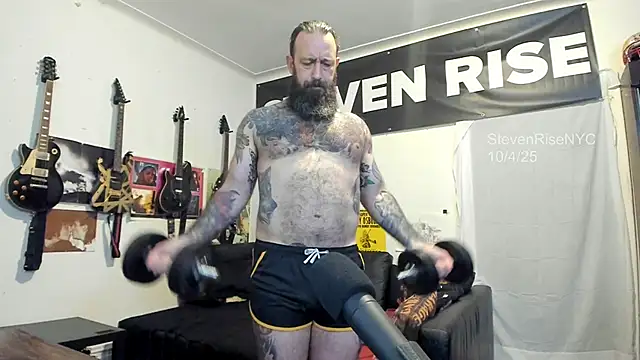 Snapshot of StevenRiseNYC chatting on October 2025 12:19:01 AM StevenRiseNYC online show from October 2025 12:19:01 AM