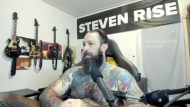 Snapshot of StevenRiseNYC chatting on October 2025 12:04:02 PM StevenRiseNYC online show from October 2025 12:04:02 PM
