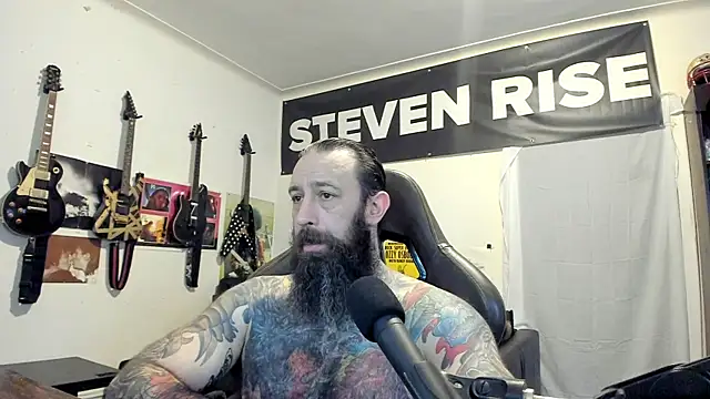 Snapshot of StevenRiseNYC chatting on November 2025 01:32:01 PM StevenRiseNYC online show from November 2025 01:32:01 PM