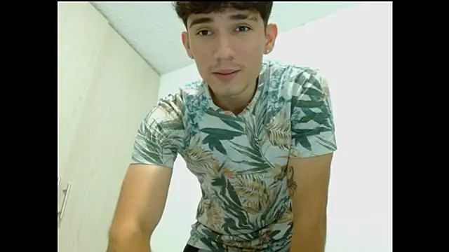 Snapshot of ChicoMaloFfF chatting on September 2025 08:12:02 PM ChicoMaloFfF online show from September 2025 08:12:02 PM