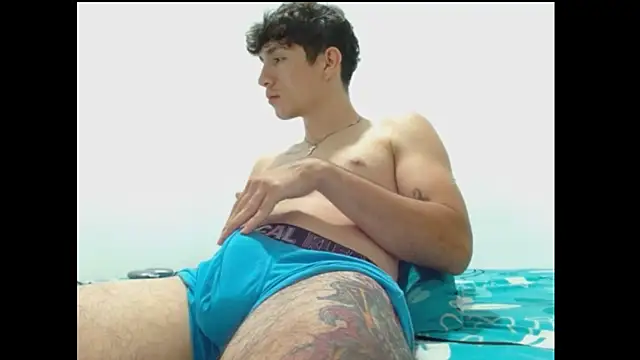 Snapshot of ChicoMaloFfF chatting on October 2025 11:01:02 PM ChicoMaloFfF online show from October 2025 11:01:02 PM