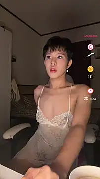 Snapshot of Plaxtique chatting on January 2026 08:54:01 PM Plaxtique online show from January 2026 08:54:01 PM