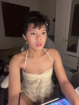 Snapshot of Plaxtique chatting on February 2026 03:10:02 PM Plaxtique online show from February 2026 03:10:02 PM