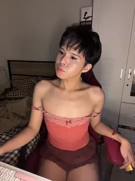 Snapshot of Plaxtique chatting on February 2026 05:39:01 PM Plaxtique online show from February 2026 05:39:01 PM