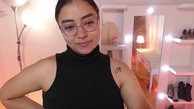  Kim  M online show from November 2025 12:59:02 PM