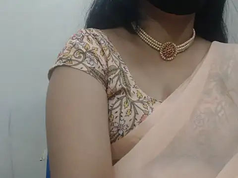 Snapshot of Lovely_Siri_23 chatting on May 2026 12:43:01 PM Lovely Siri 23 online show from May 2026 12:43:01 PM