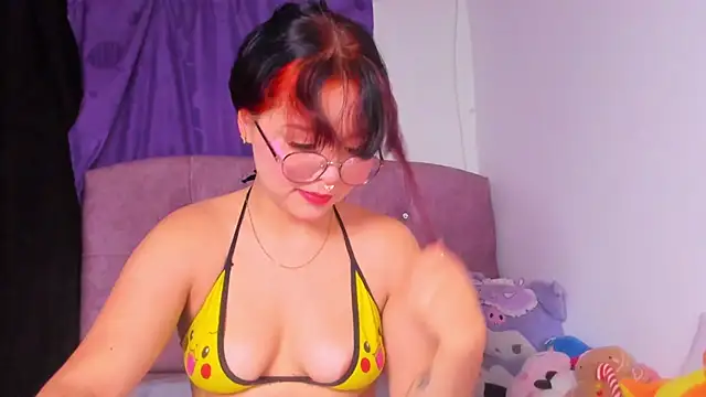 Snapshot of amy_18 chatting on September 2025 08:37:02 AM amy 18 online show from September 2025 08:37:02 AM