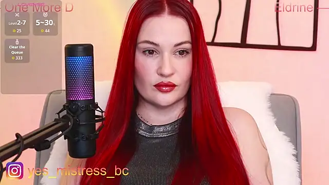 Vicky Fetish online show from April 2026 03:32:01 PM