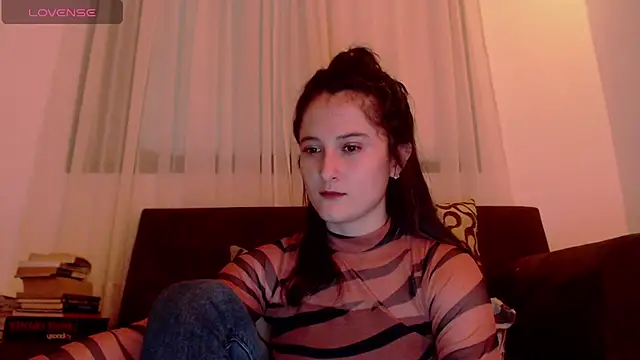Snapshot of AlissonnFoxx chatting on February 2025 01:37:01 AM AlissonnFoxx online show from February 2025 01:37:01 AM