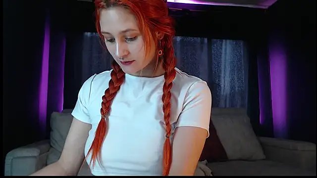 skinny Raven online show from November 2025 05:02:01 PM