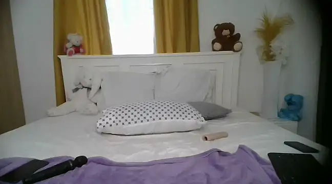 Snapshot of NAUGHTY__EBONY chatting on February 2025 07:04:02 AM NAUGHTY EBONY online show from February 2025 07:04:02 AM