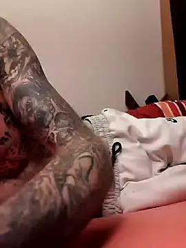 Snapshot of PIercingBoy38 chatting on January 2025 12:38:02 AM PIercingBoy38 online show from January 2025 12:38:02 AM