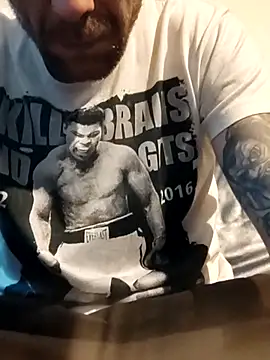 Snapshot of PIercingBoy38 chatting on October 2025 03:35:01 PM PIercingBoy38 online show from October 2025 03:35:01 PM