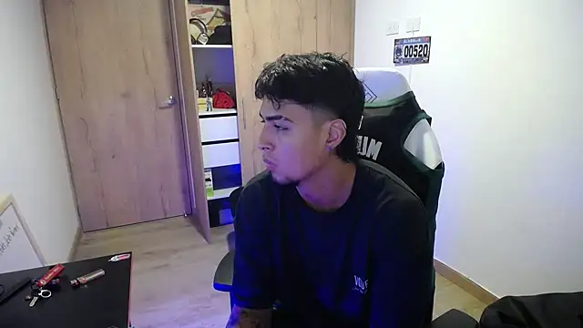 matias bianco online show from September 2025 01:42:01 AM