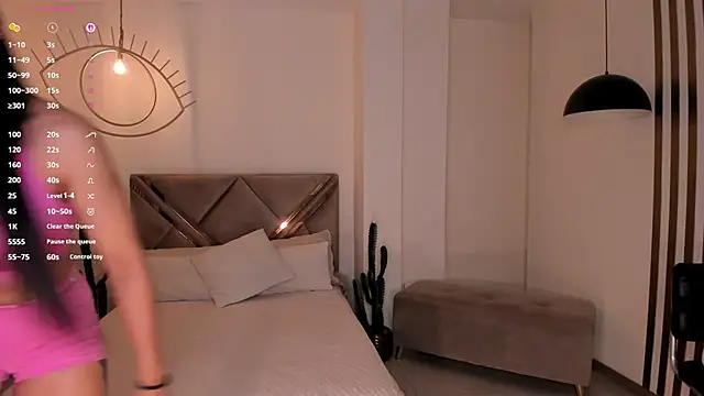 LizzHamilton   online show from March 2026 03:48:01 PM