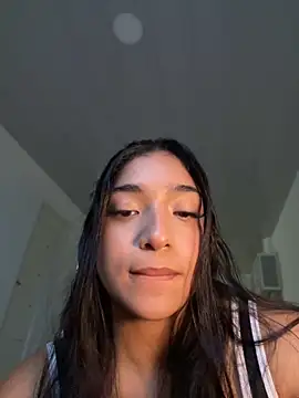 Snapshot of Bellafr chatting on December 2024 11:06:02 PM Bellafr online show from December 2024 11:06:02 PM