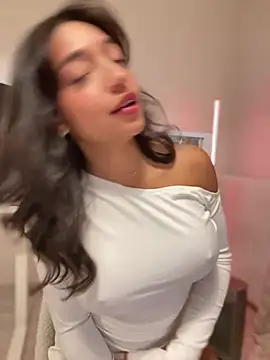 Bellafr online show from March 2026 06:21:01 PM