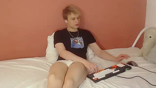 Oliver sweet  online show from June 2026 01:36:01 AM