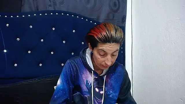 anyu1306 online show from January 2025 05:00:01 AM