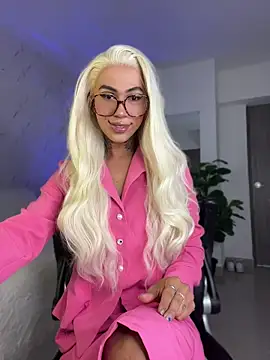 Miss sagitario online show from May 2026 12:13:02 PM