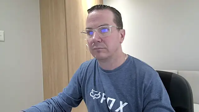 BrettJ81 online show from September 2025 02:44:02 PM