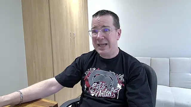 BrettJ81 online show from October 2025 03:14:02 PM