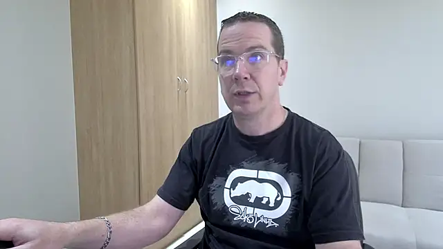 BrettJ81 online show from May 2026 02:24:02 PM