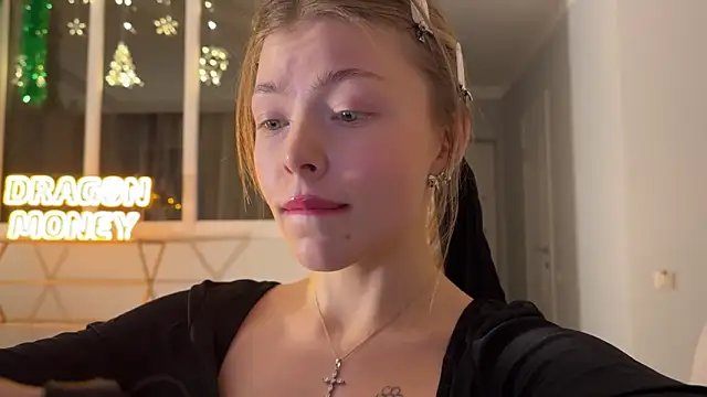 Snapshot of Aliceimhorny chatting on December 2024 04:58:01 PM Aliceimhorny online show from December 2024 04:58:01 PM